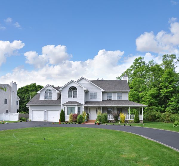 Asphalt Driveway Sealcoating in Hayward