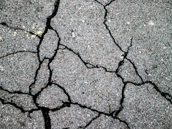 Driveway Crack Filling in Hayward